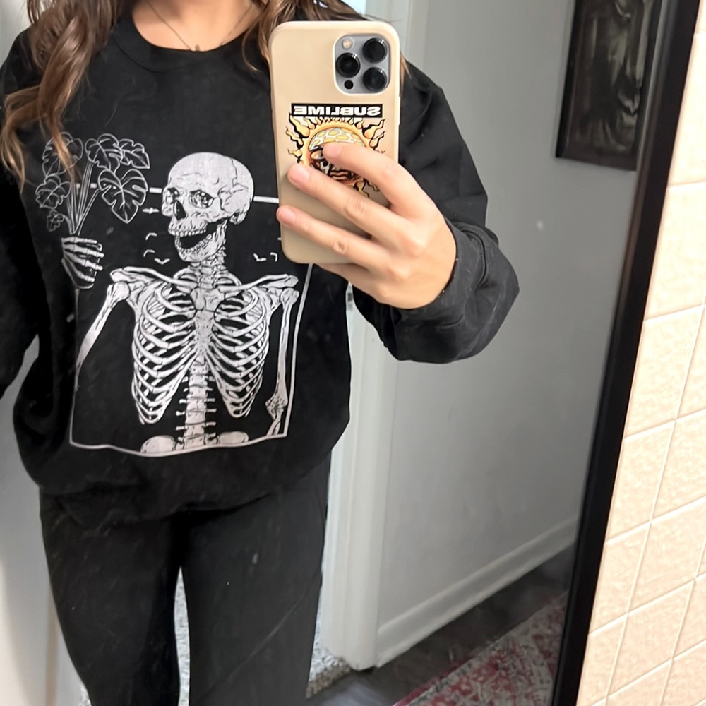Plant skeleton crewneck